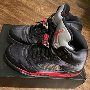 JORDAN 5 RETRO